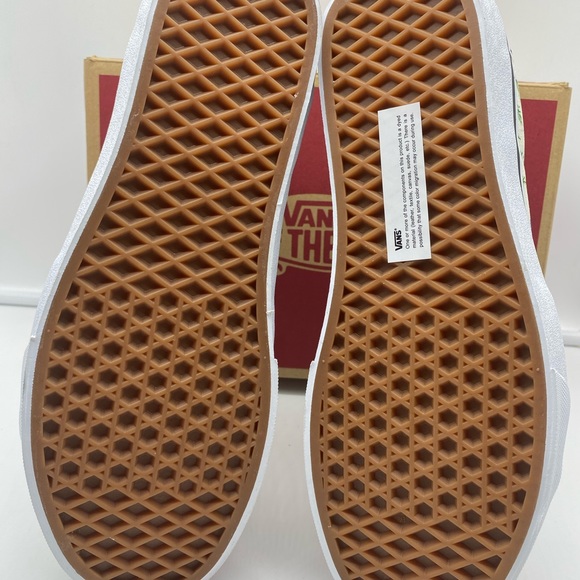 NEW Vans Sk8-Hi Butterfly - Picture 7 of 7